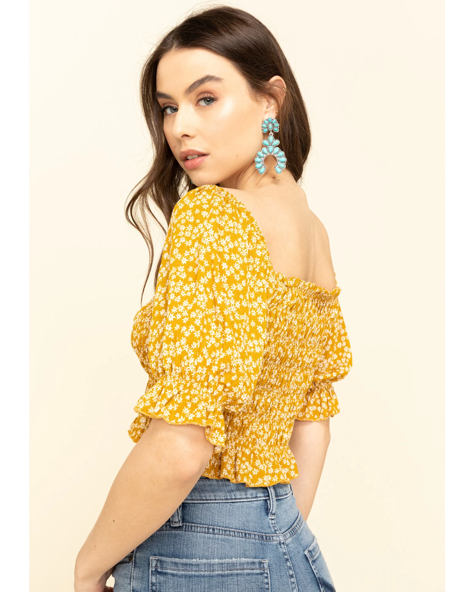 Loveriche Women's Floral Print Smocked Crop Top 2 Loveriche Women's Floral Print Smocked Crop Top - Image 2