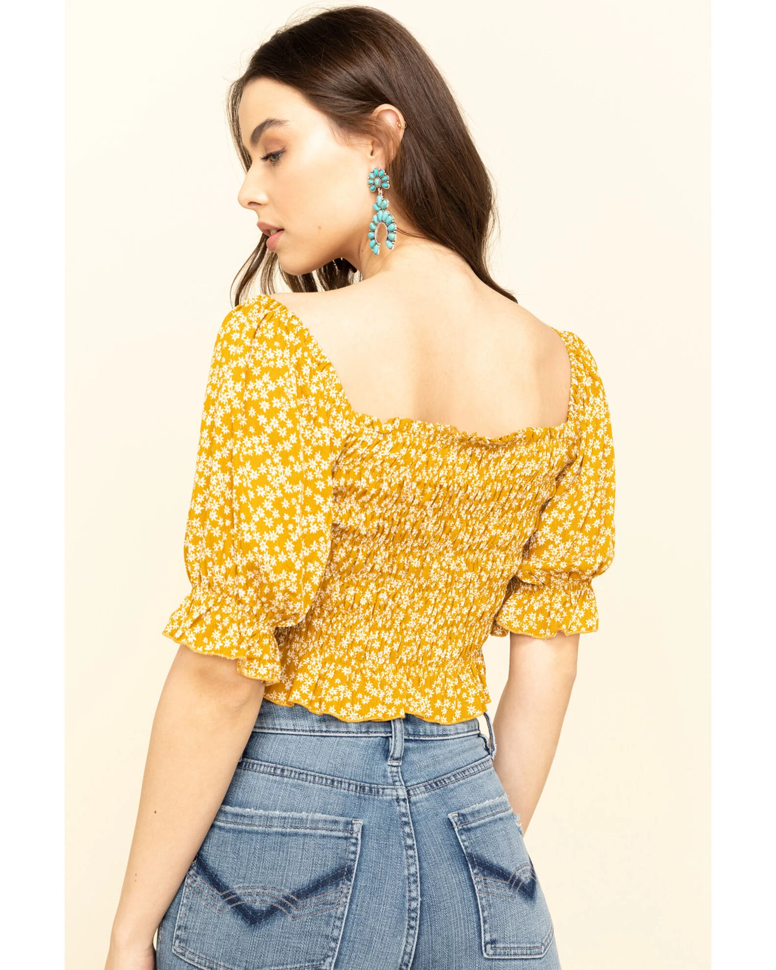 Loveriche Women's Floral Print Smocked Crop Top 5 Loveriche Women's Floral Print Smocked Crop Top - Image 5