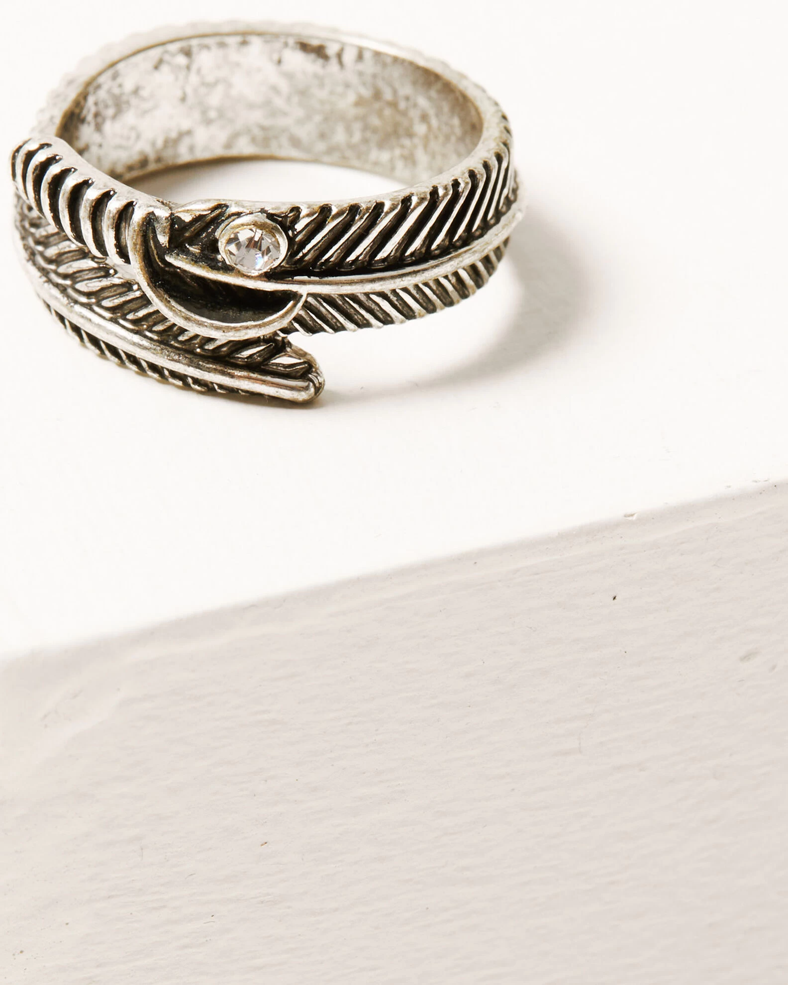 Shyanne Women's Silver & Turquoise Squash Blossom 5-piece Ring Set 4 Shyanne Women's Silver & Turquoise Squash Blossom 5-piece Ring Set - Image 4