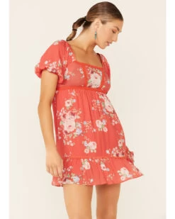 A Collective Story Women's Coral Floral Peasant Tiered Dress