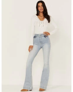 Idyllwind Women's High Risin' Beaumont Wash Stretch Signature Back Pocket Flare Jeans 