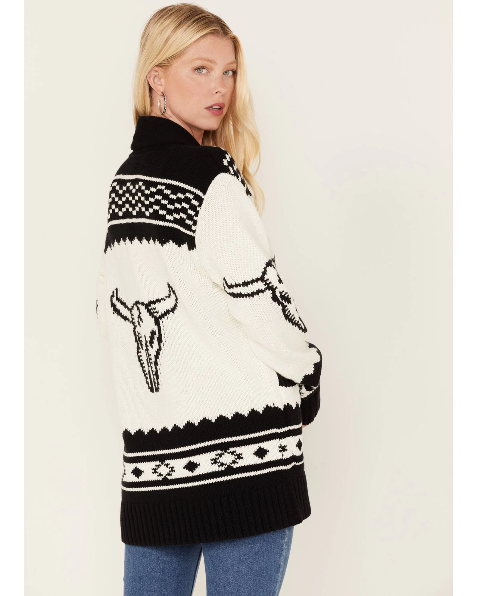 Idyllwind Women's Steer Head Knit Boyfriend Cardigan 4 Idyllwind Women's Steer Head Knit Boyfriend Cardigan - Image 4