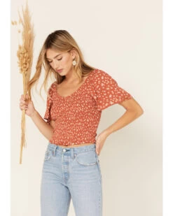 Beyond The Radar Women's Floral Print Smocked Top