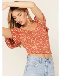 Beyond The Radar Women's Floral Print Smocked Top -Cowboy Pradise 2000375602 220 P4