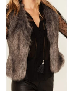 Shyanne Women's Faux Fur Vest 6 Shyanne Women's Faux Fur Vest -Cowboy Pradise 2000381848 080 P3