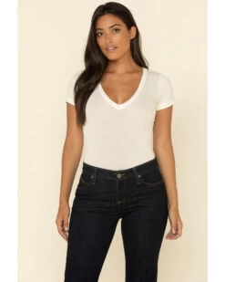 Wrangler Women's Dark Dynasty Ultimate Riding Q-Baby Jeans   -Cowboy Pradise 350744 7460 P2